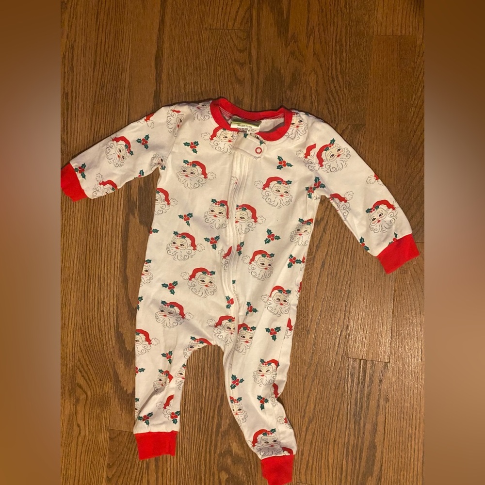 NWOT Clasic Whimsy “Christmas ”Gender Neutral Long Sleeves Footie Size: 9M